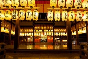 Yasaka-shrine-Gion